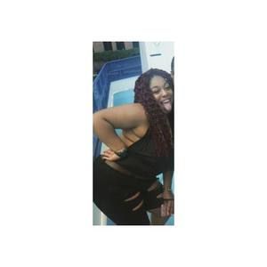 Meet your Posher, Alexis